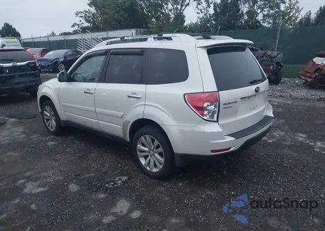 2011 Subaru Forester 2.5X Touring из США, поврежденный, VIN JF2SHAGCXBH722251